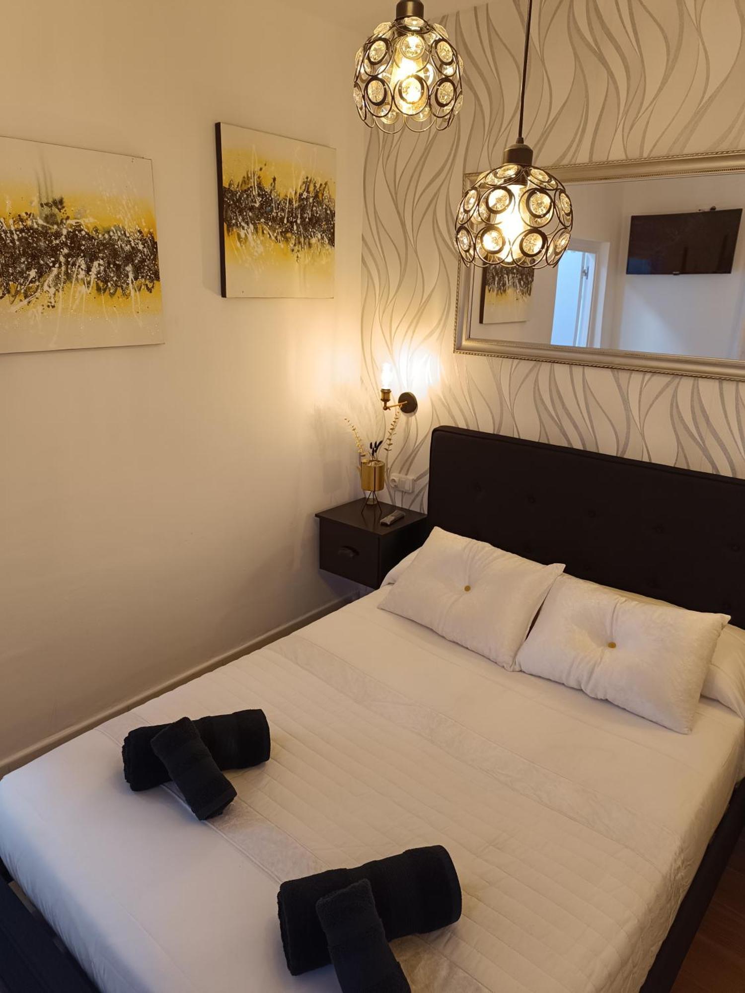 Hostal Casa Blanca Seville Exterior photo