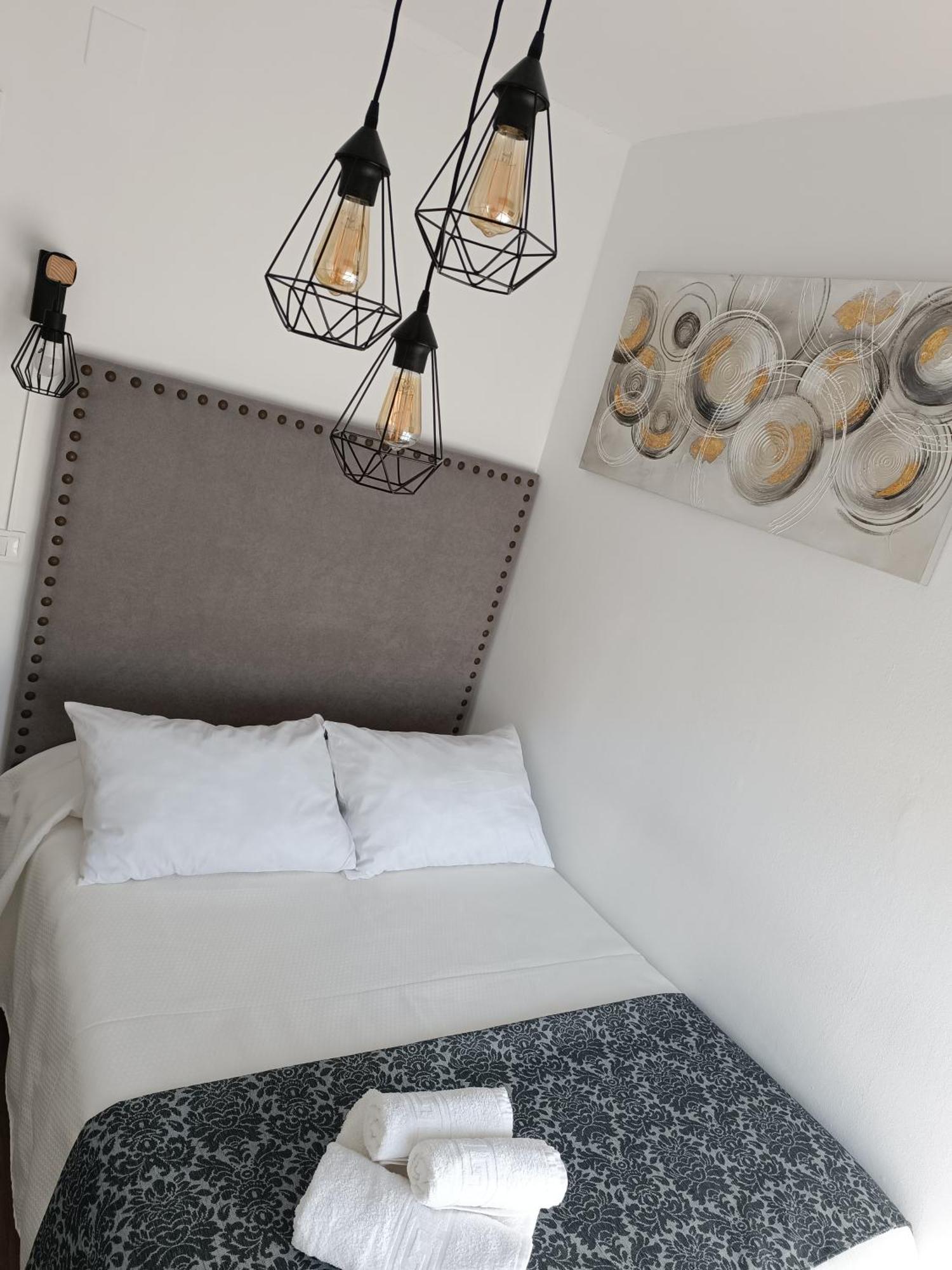 Hostal Casa Blanca Seville Exterior photo