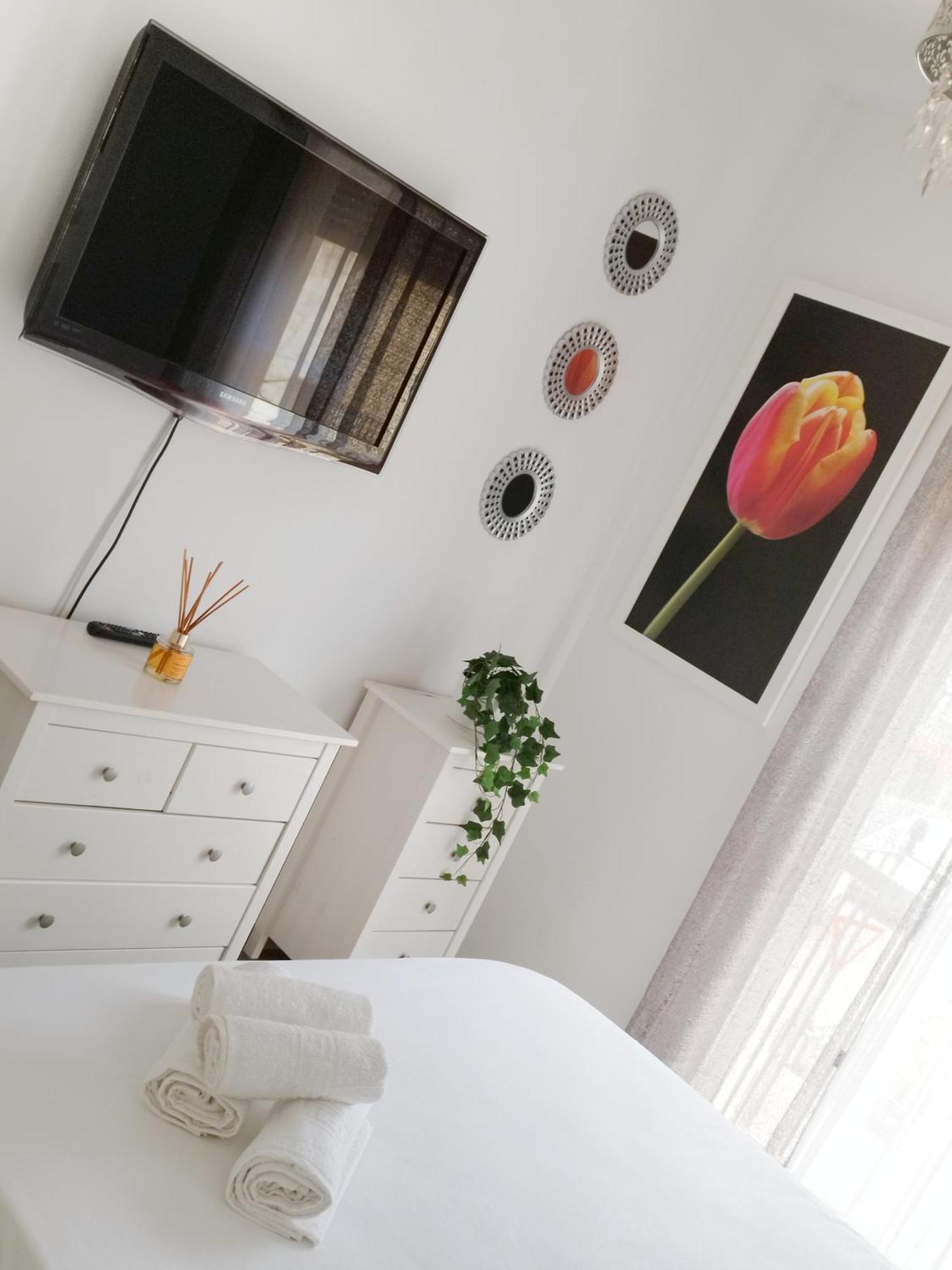 Hostal Casa Blanca Seville Exterior photo