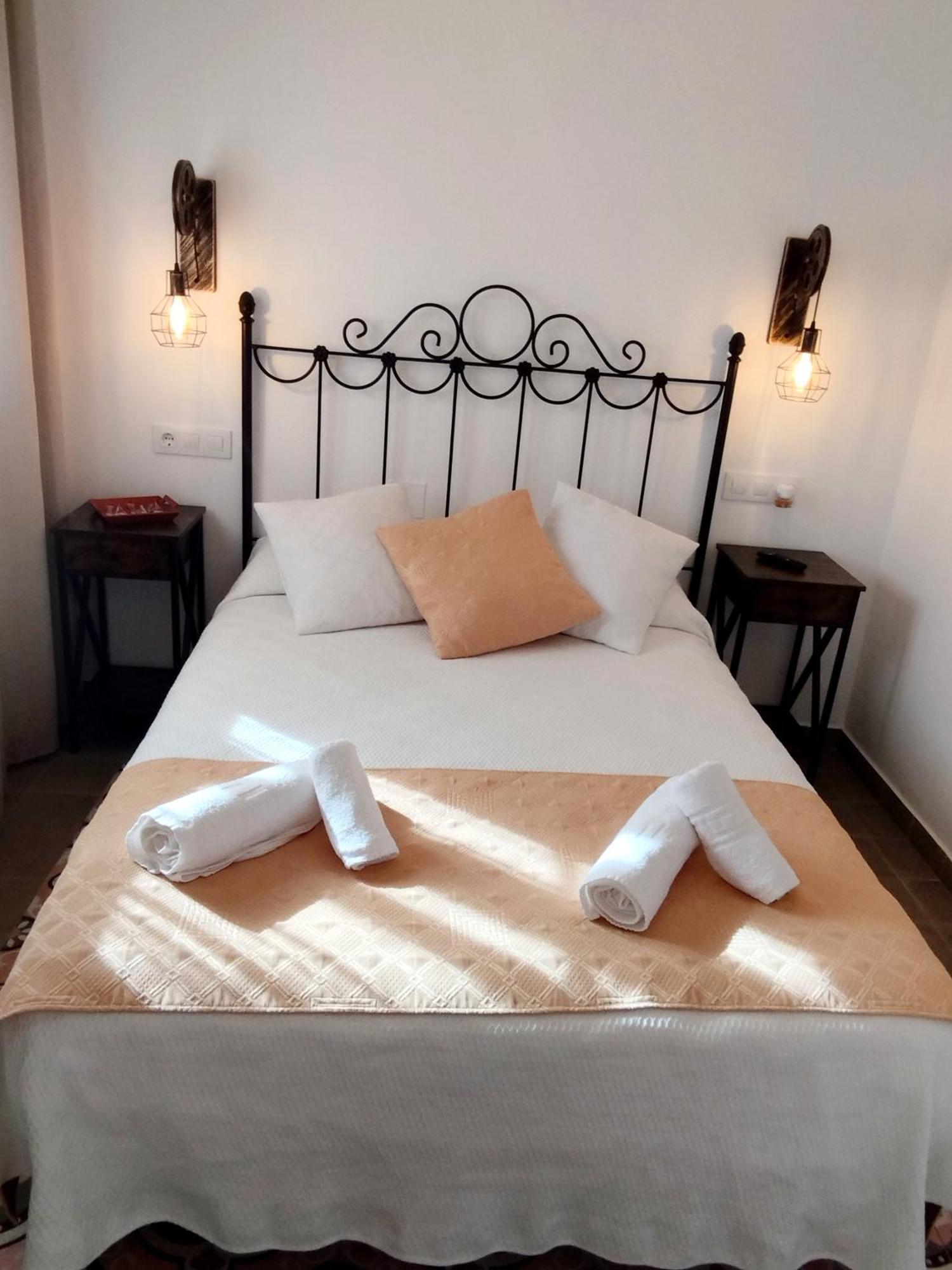Hostal Casa Blanca Seville Exterior photo